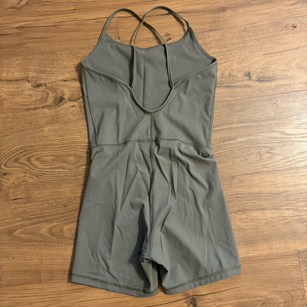 Everlane Performance Romper - Picture 2 of 4